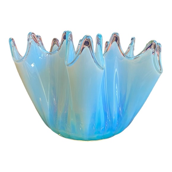 Vintage Fostoria Blue Opalescent Glass Heirloom Crimped Handkerchief Bowl. MINT - Picture 3 of 13